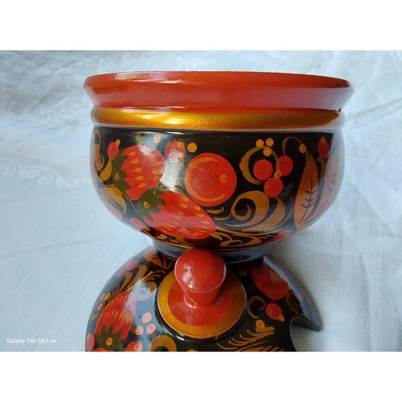 Two pieces of Russian khokhloma folkart wood bowls strawberries and red flowers - Picture 6 of 10